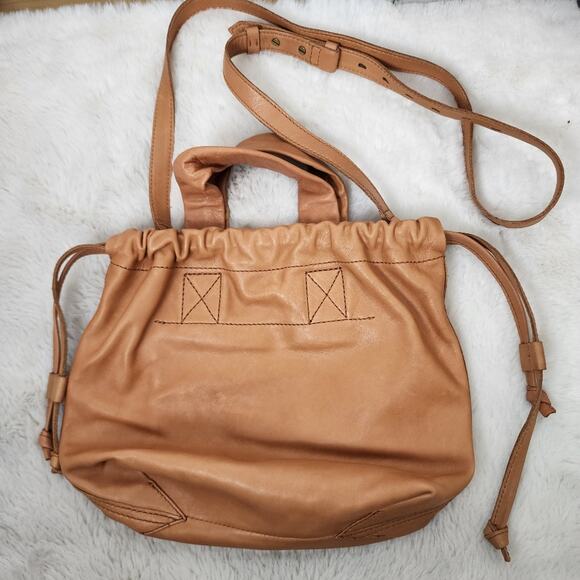 Madewell Piazza Drawstring Leather Crossbody Bag Timber Beam Tan NEW - Picture 10 of 15